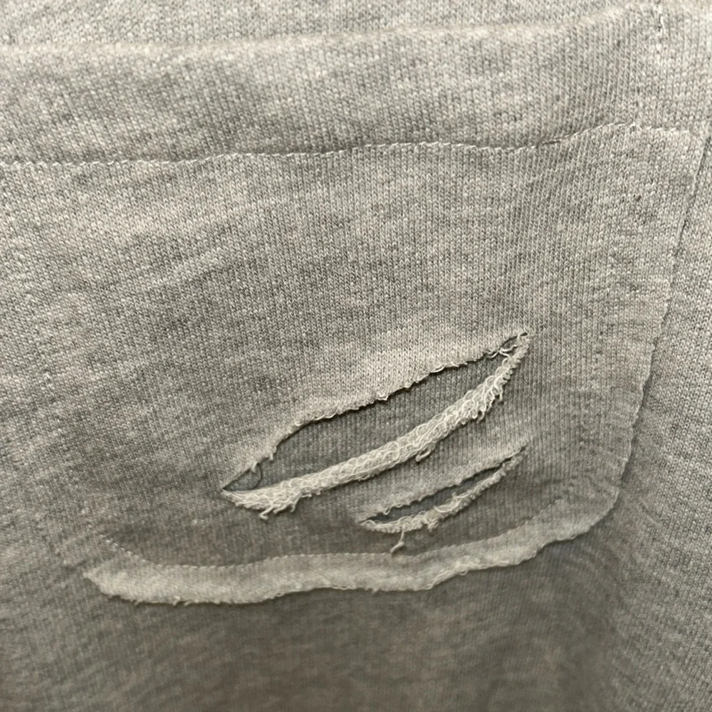 POL Heather Gray Casual Sweatshirt with 🇺🇸 American flag - Picture 3 of 6